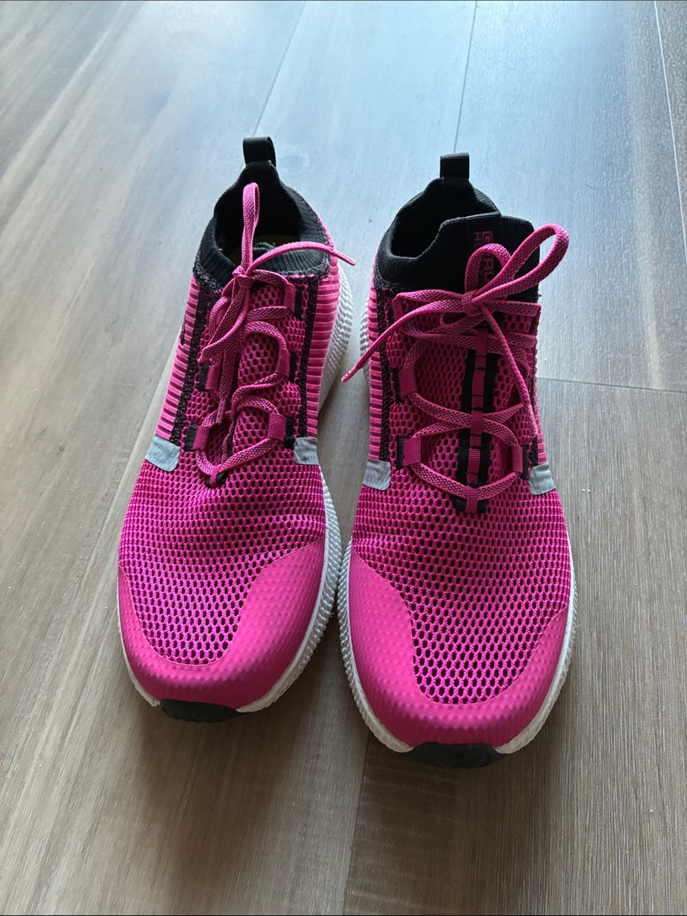 Women’s Pink Lightweight Mesh Sketchers Athletic Sneakers